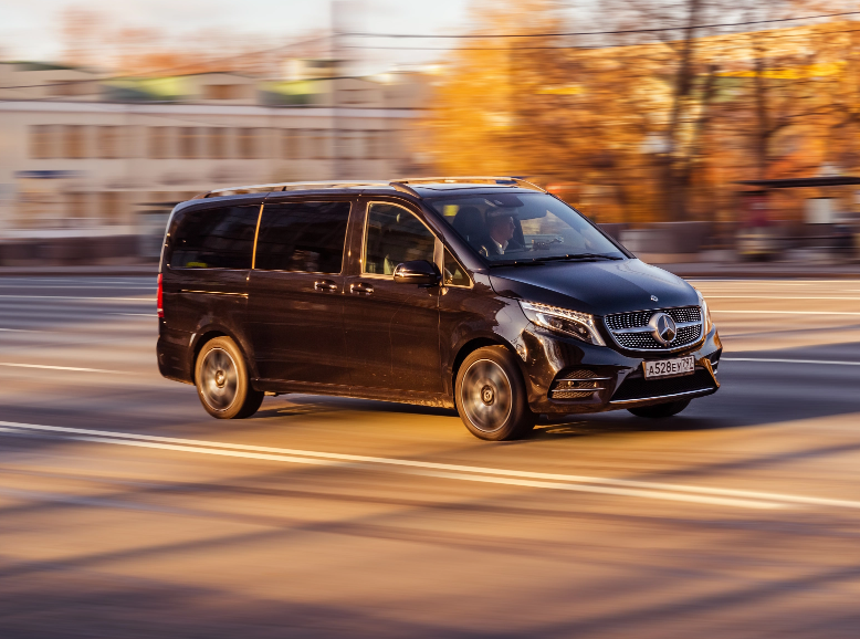 Minibus hire in London